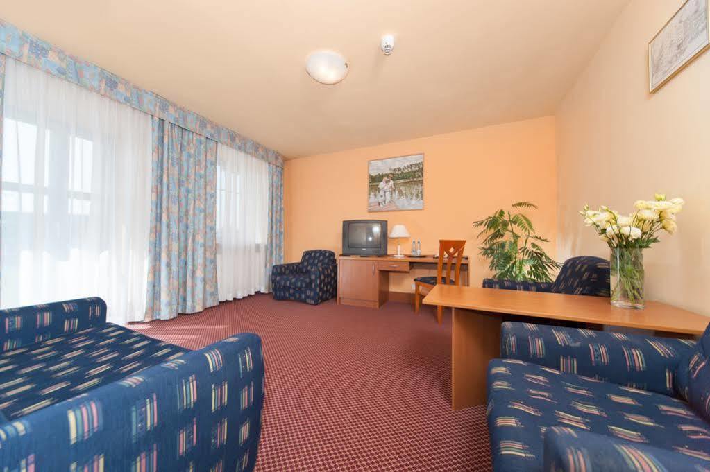 Hotel Gromada Radom Centrum Exterior foto